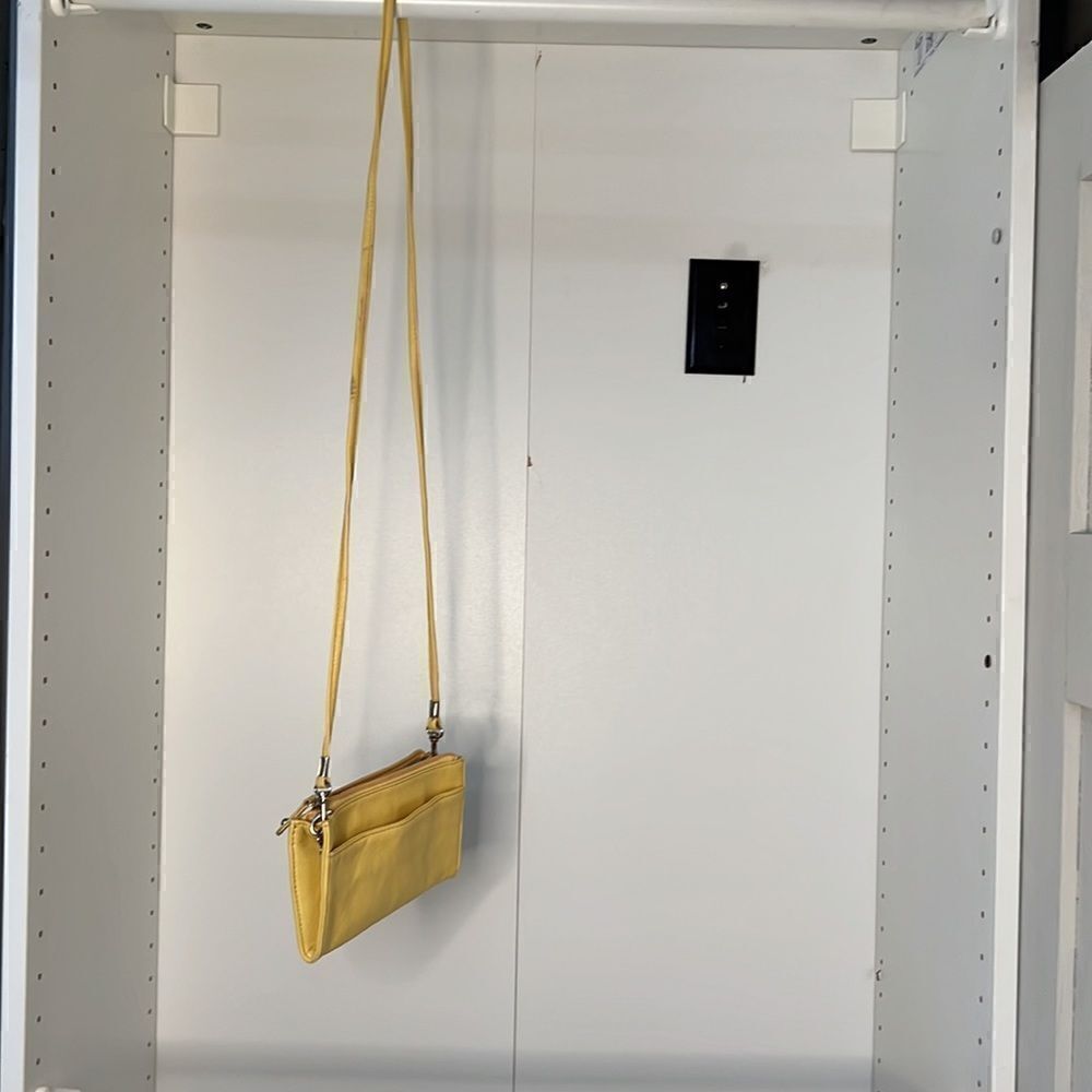 Follow Me Handbag   - Picture 7 of 9